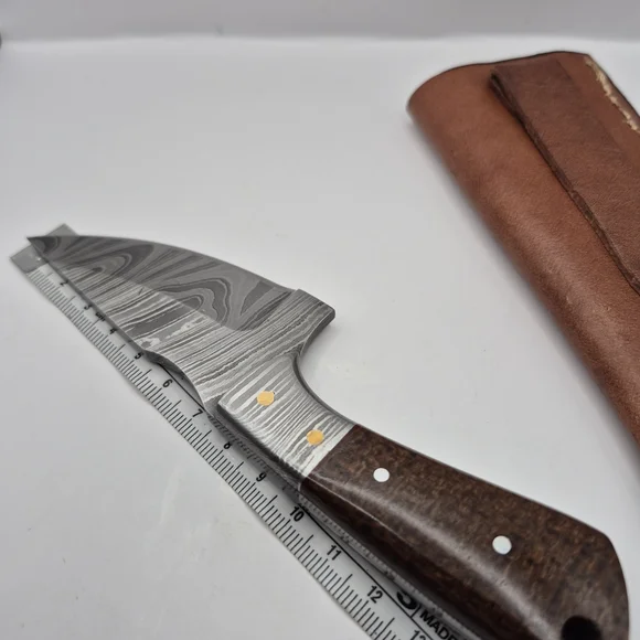 Handcrafted Damascus Steel Knife with Brown Handle - Picture 7 of 10